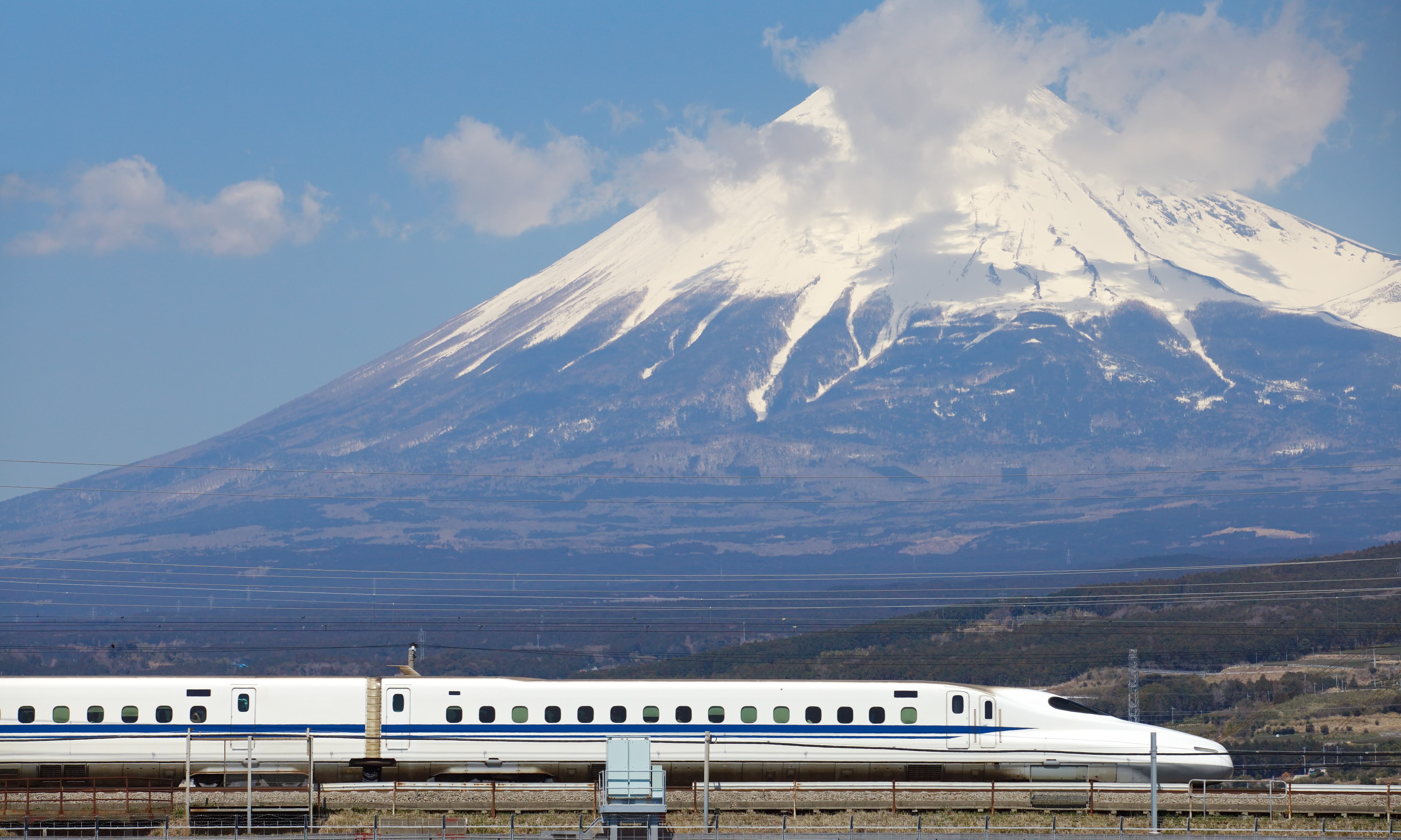 japan-Shinkansen-trein-mount-fuji